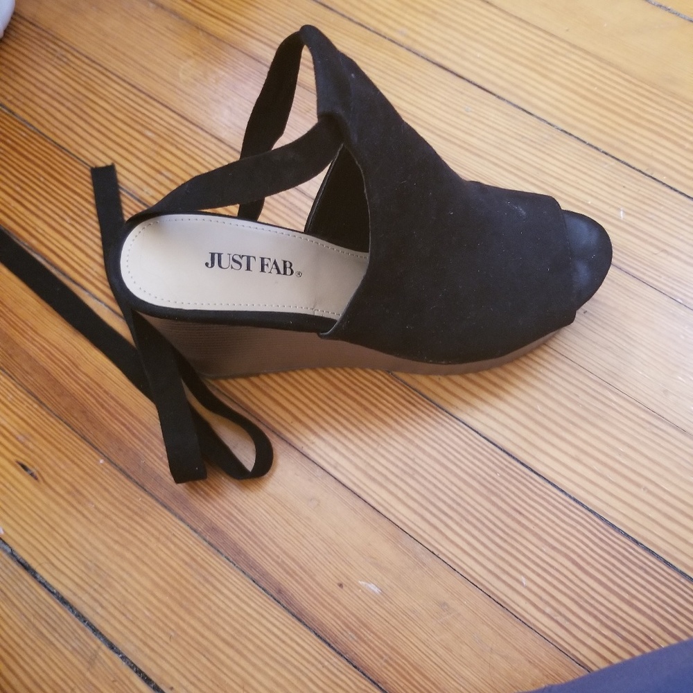 Women's shoes